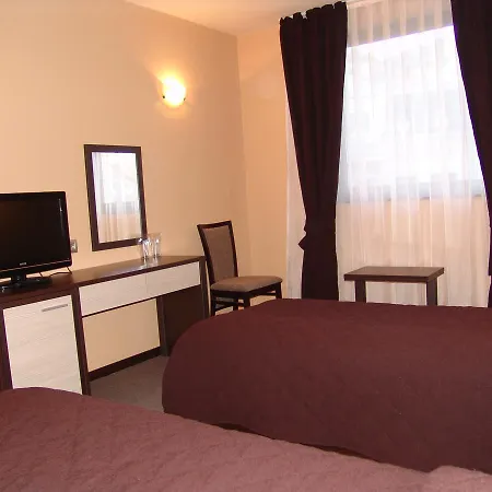 Отель Hotel Lovech 3*